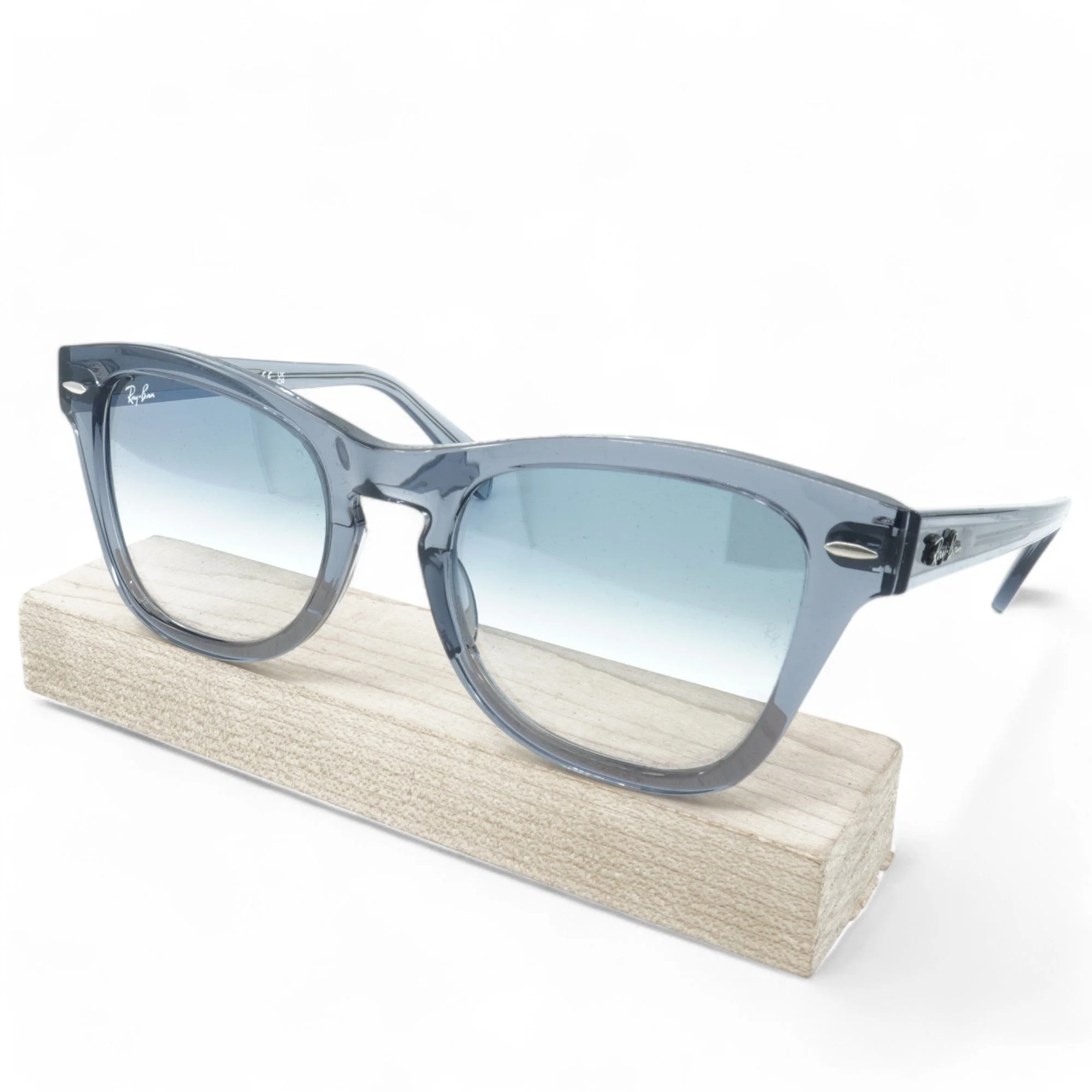 Traditional Ray-Ban Square Sunglasses User-Friendly