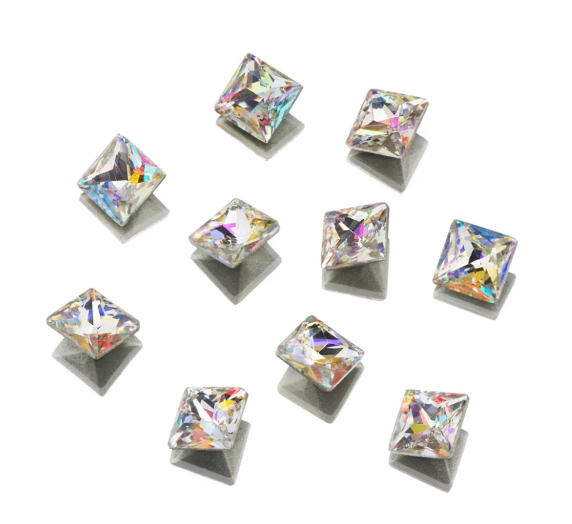 Detailed Crystal Rhinestones - AB Square 4mm Efficient