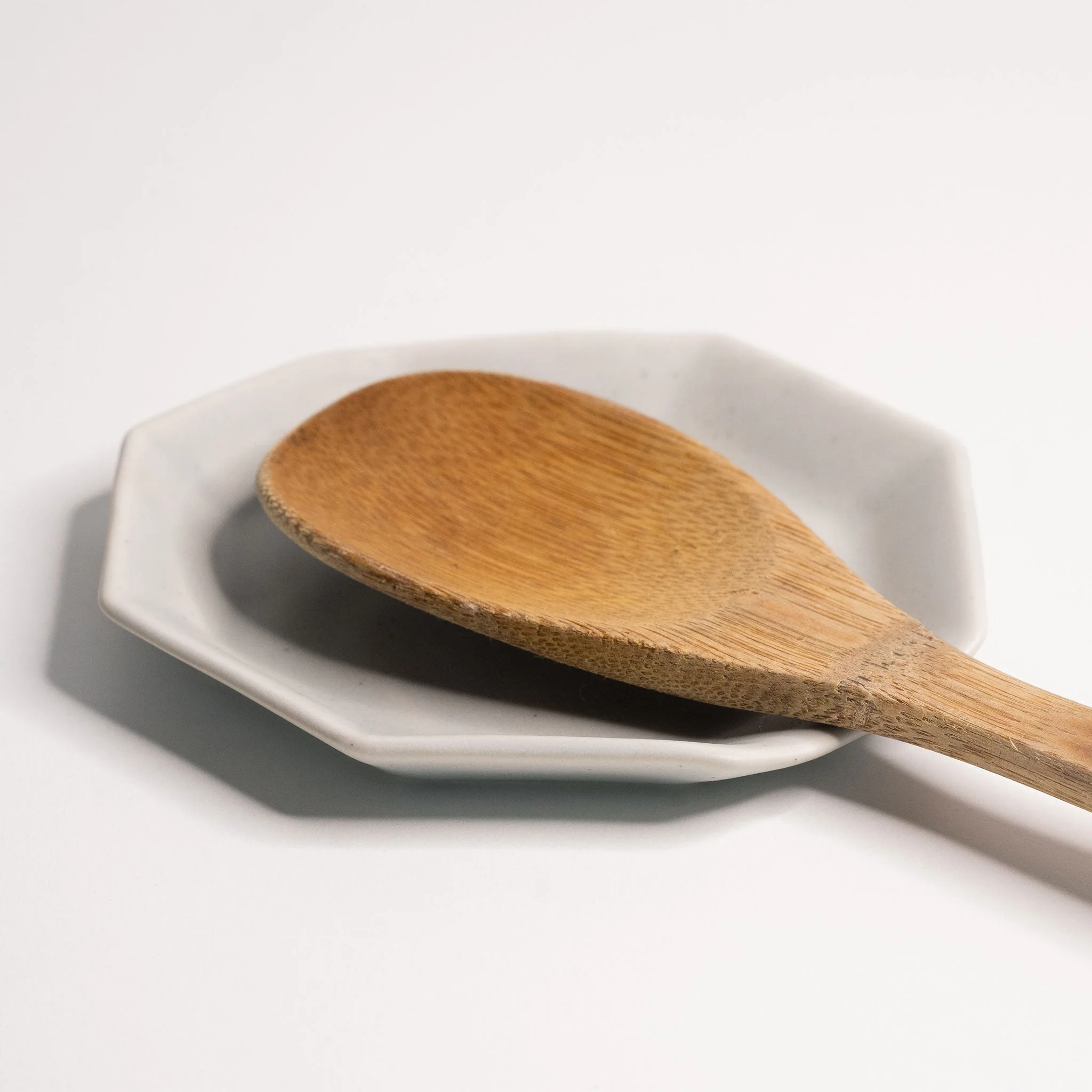 Prestigious Handmade Porcelain Spoon Rest Reliable
