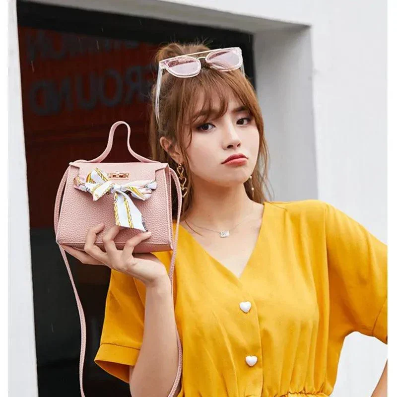 Advanced Elegant Leather Handbag Scarf✨ Elegant Leather Handbag Scarf Your New Style Statement ✨ Breathable