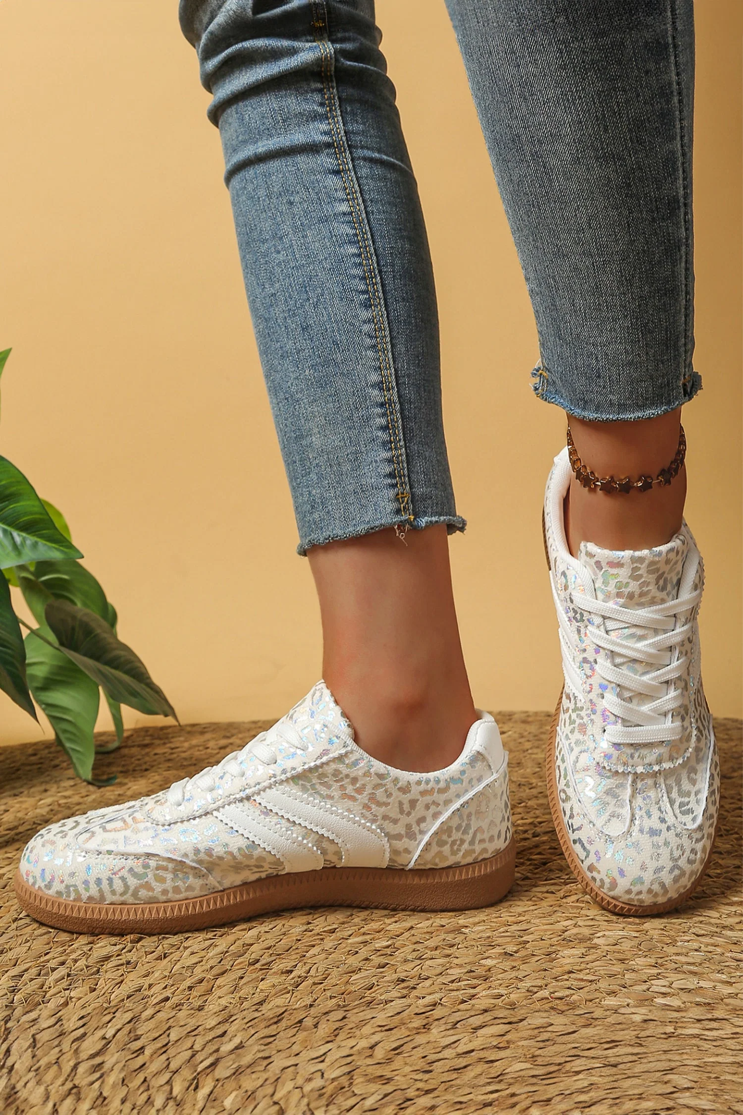 Unique Threaded Pear Logan Printed Lace Up Sneakers Solid