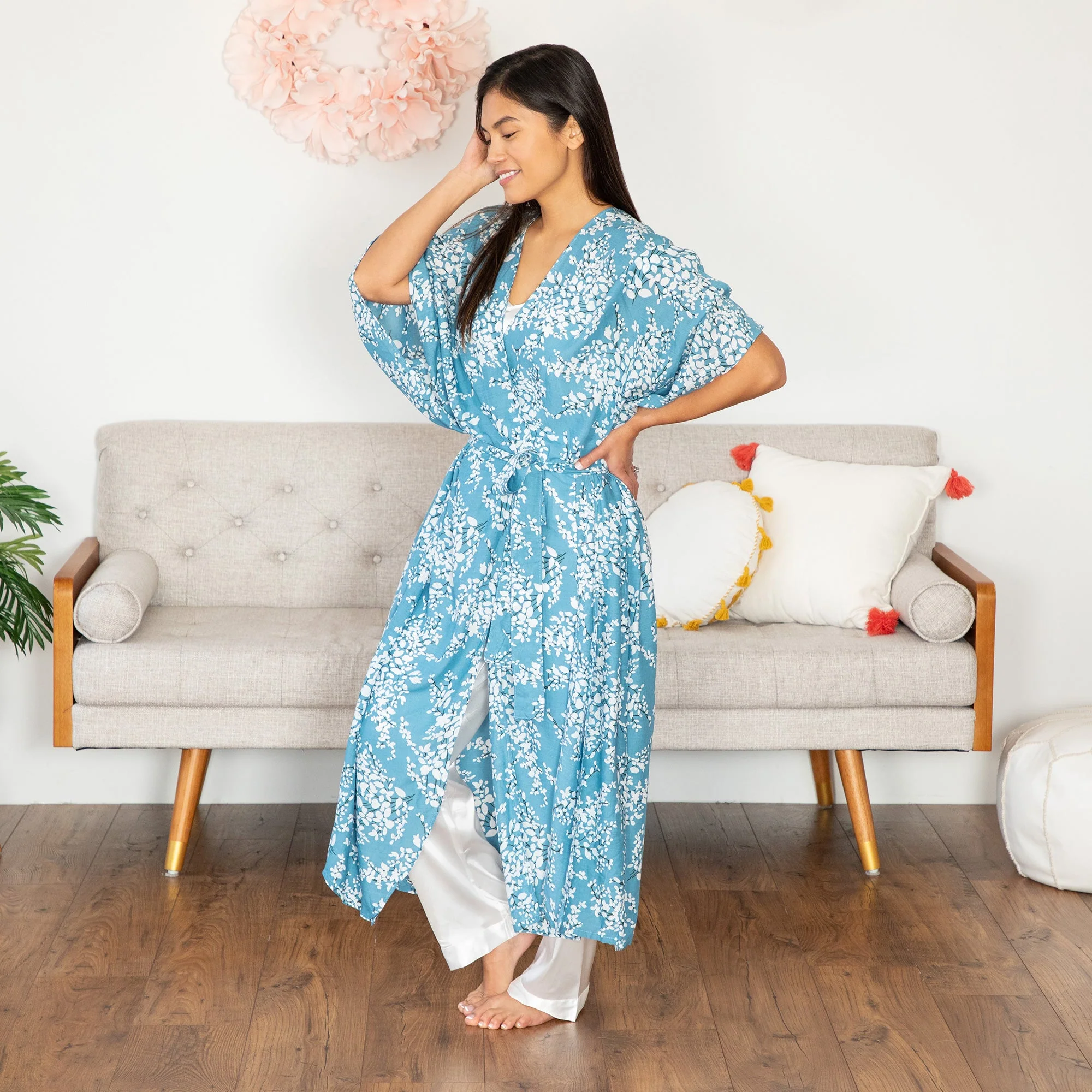 Versatile Kaftan Robe Functional