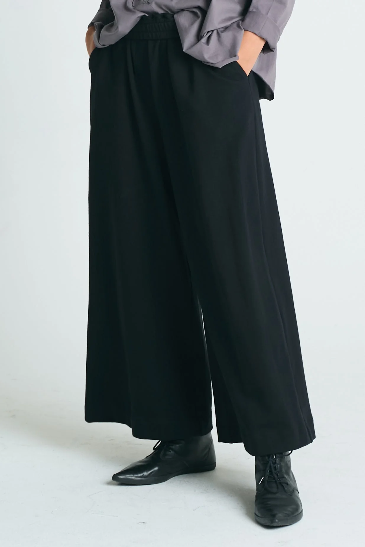 Sustainable French Terry Flooded Pants - Black Advanced
