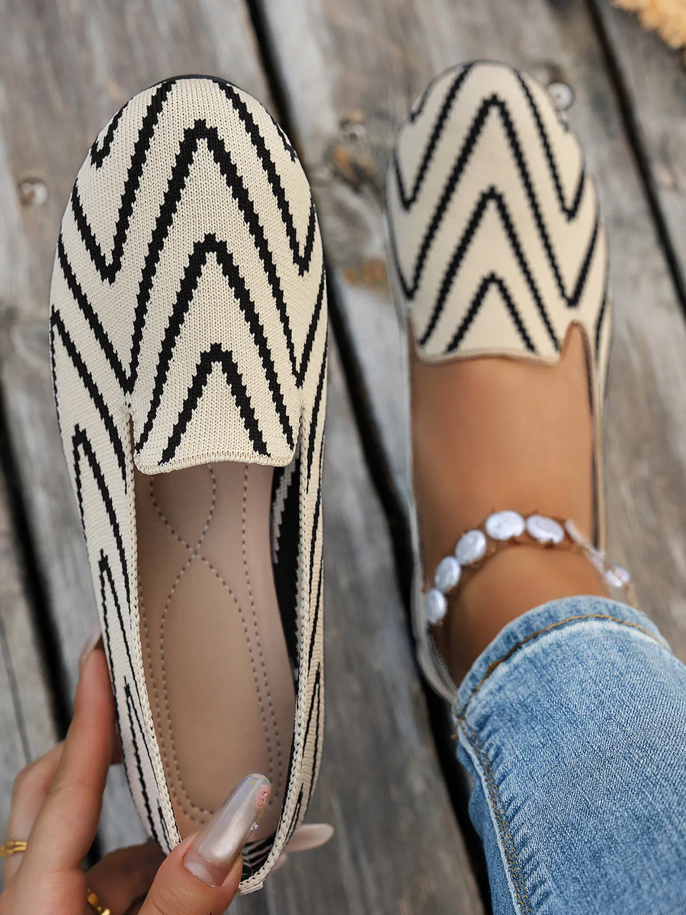 Solid Chevron Pattern Flat Slip-Ons Durable