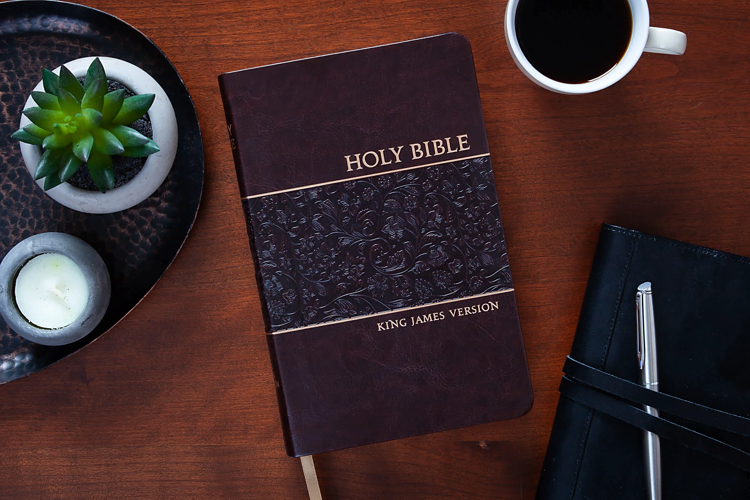 Fashionable KJV Personal Bible Mulberry Casual