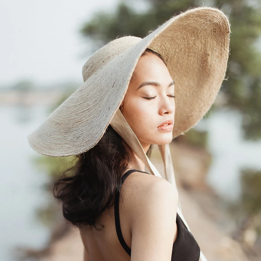 Traditional LOLA Wide Brim Jute Straw Hat In Natural Beige Flexible